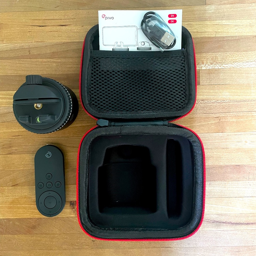 Pivo Pod Motion-Tracking Mount with Travel Case
